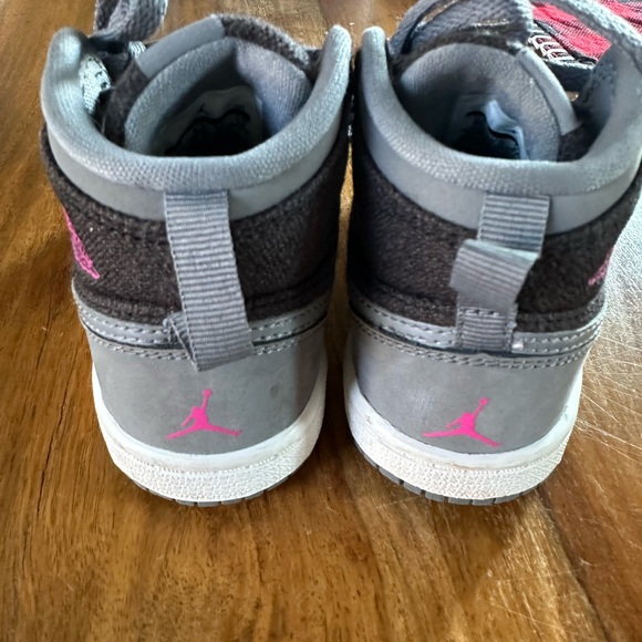 Jordan 1 Retro Shoes Infant 6C Gray Sneakers - Picture 3 of 6